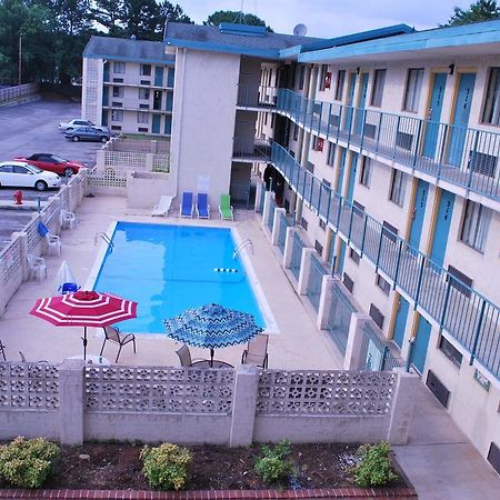 Bama Inn Huntsville Buitenkant foto