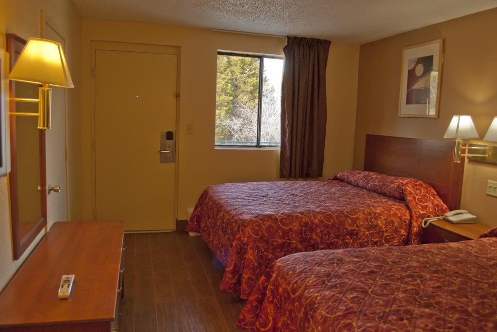 Bama Inn Huntsville Kamer foto