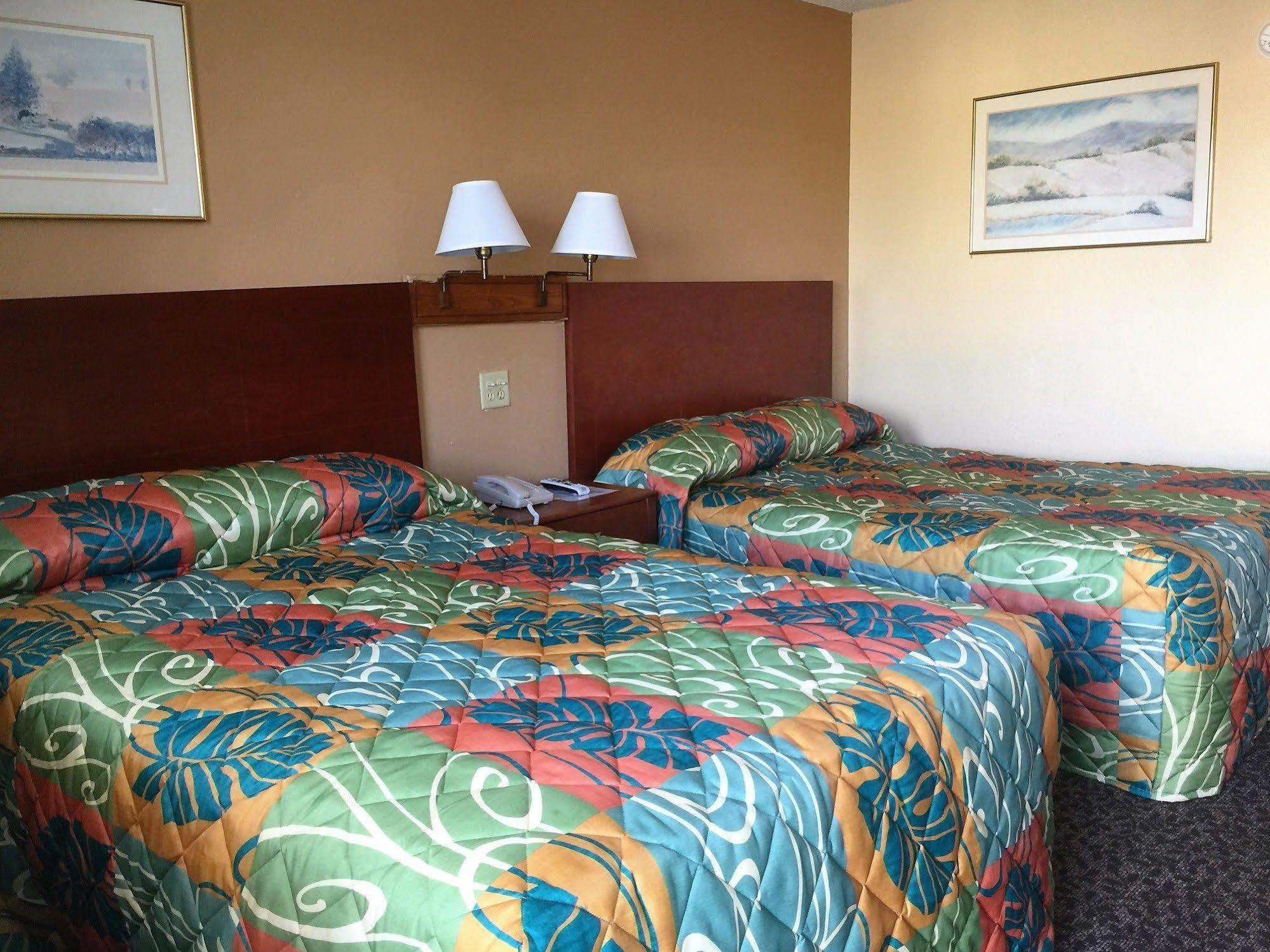 Bama Inn Huntsville Buitenkant foto